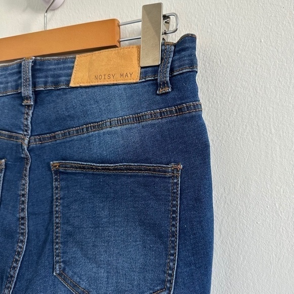 (NWOT) NOISY MAY BLUE SKINNY  JEAN - Picture 9 of 15